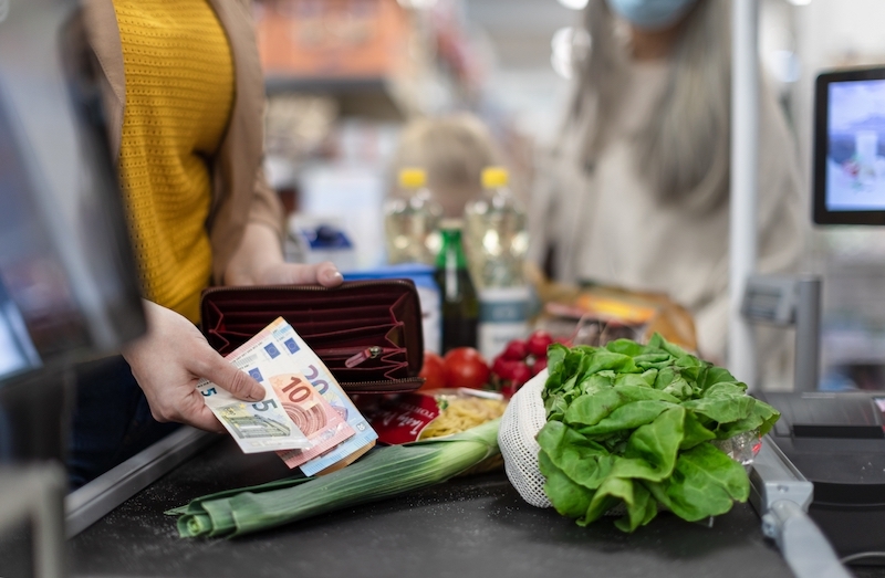 Livsmedelspriserna steg 2022 med i snitt 15,7 procent.