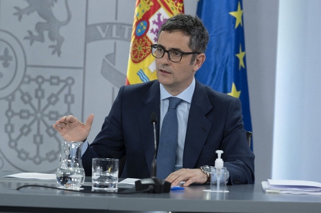 Félix Bolaños undviker att specificera hur många stridsvagnar som Spanien kommer att skicka till Ukraina.