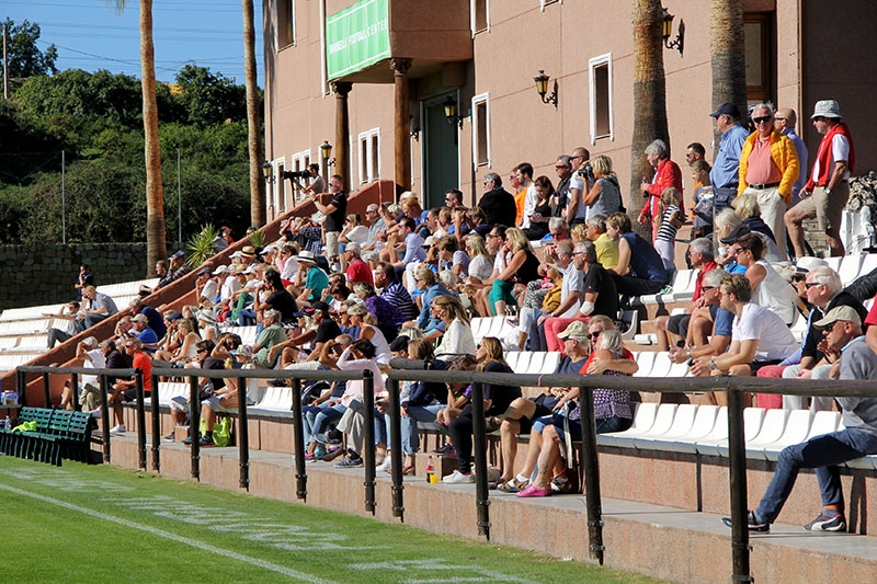Vänskapsmatchen mellan Sverige och Kina spelas inför publik på Marbella Football Center.