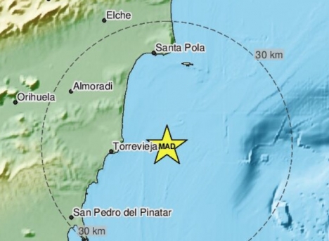 Skalven inträffade under havsytan endast tio kilometer från Torreviejas kust. Karta: EMSC