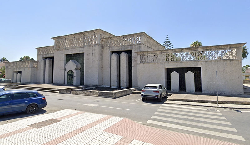Byggnaden som tidigare inrymde Aresbank och som nu ska bli en lyxrestaurang. Foto: Google Maps