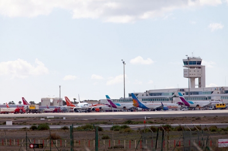 Flygplatsen på Lanzarote är en av tolv i Spanien i dagsläget där flygledartjänsten är i privat drift.