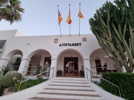 Rådhuset i Sant Josep, på Ibiza.