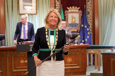 Ángeles Muñoz kommer att lyfta mer i lön än både Spaniens regeringschef och den andalusiske regionpresidenten. Foto: Ayto de Marbella