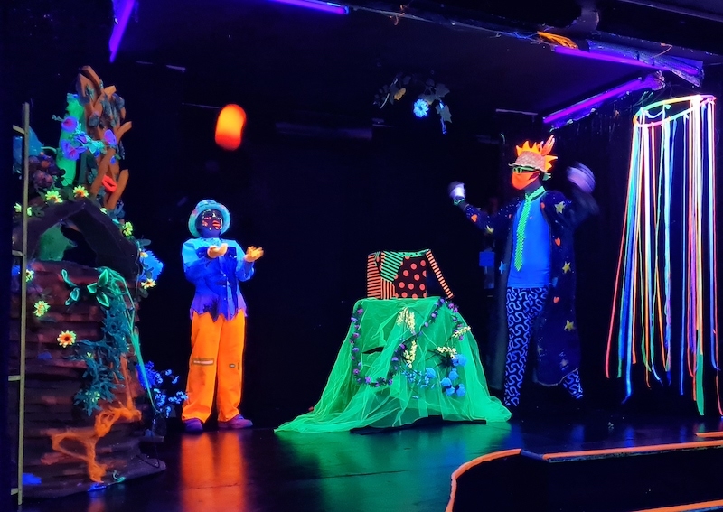 På Tragasueños i Málaga blir barnkalaset till en magisk kväll med teater, dans och musik som stannar kvar som en härlig känsla i många dagar efteråt.