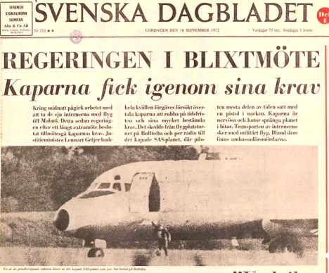 Bengt Sändh fick beskåda kapardramat på Bulltofta 1972 från riktigt nära håll och trots stundens allvar bevittnade han en del dråpliga inslag. Bild av Svenska Dagbladets förstasida.