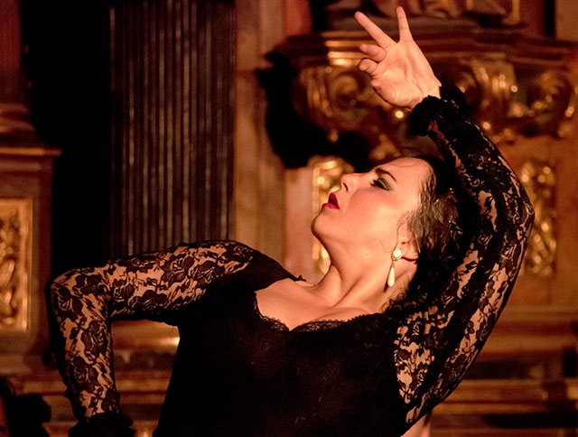 ”Duende” syftar på något nästan magiskt som utstrålas av särskilt talangfulla artister, speciellt inom flamenco.
