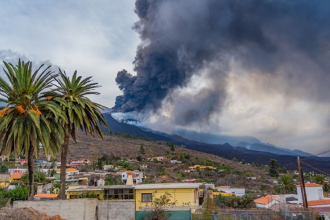 Vulkanutbrottet på La Palma är det mest långvariga som uppmätts någonsin på ön och har lämnat tusentals människor hemlösa.