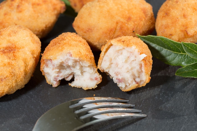 Croquetas är en typisk spansk rätt, som dock inte kommer från Spanien från början.