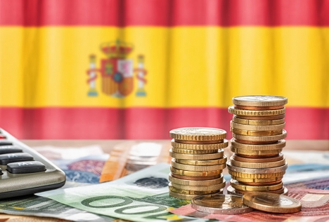 Trots att Spanien reducerat sitt budgetunderskott når den ackumulerade statsskulden nya rekordnivåer.