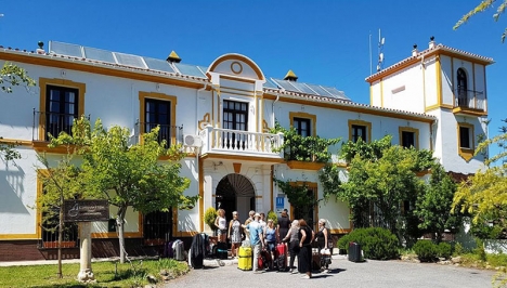 Det är sjunde året i rad som succéförfattarna Birgitta Bergin och Christina Larsson leder en skrivkurs i det gemytliga lanthotellet Cerro de Híjar (Tolox).