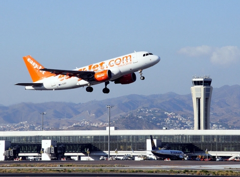 Gripandet skedde på Málaga flygplats, när anmälaren av stölden skulle flyga hem till London med sin partners.