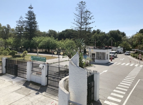 Tiempo Libre ligger intill havet i östra Marbella.