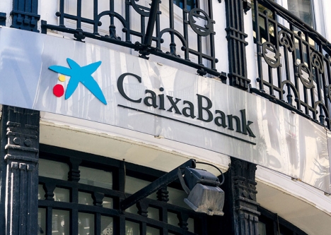 Banker som CaixaBank har ökat sin vinst med hela 60 procent, jämfört med förra året.