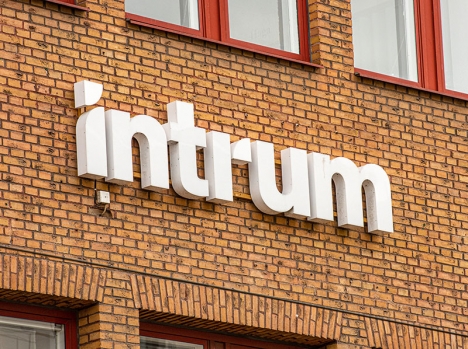 Den svenska finansieringsjätten Intrum firar hundra år.