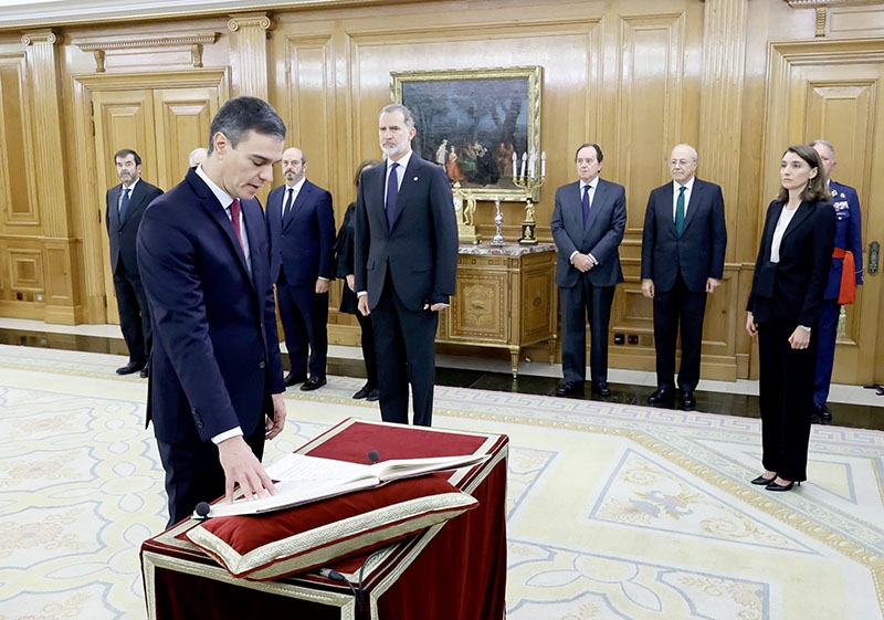 Pedro Sánchez svor 17 november åter presidenteden och en grupp pensionerade officerare vill att han nu avsätts av militären. Foto: Casa Real/X
