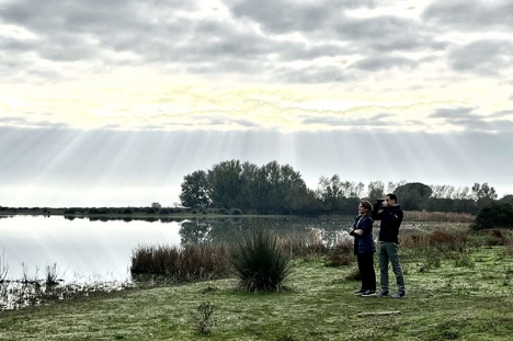 Avtalet slöts genom ett gemensamt besök i Coto de Doñana av den andalusiske regionpresidenten Juanma Moreno och energi- och miljöministern Teresa RiberaFoto: @JuanMa_Moreno/X