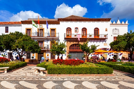 Marbellas rådhus, vid Plaza de los Naranjos.