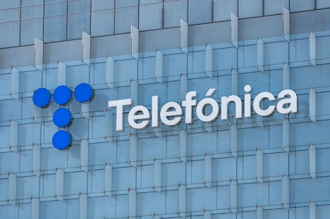 Telefónica hade sedan tidigare begränsat arbetsveckan till 37,5 timmar och deras ytterligare sänkning väntas ha stor påverkan på arbetsmarknaden i Spanien.