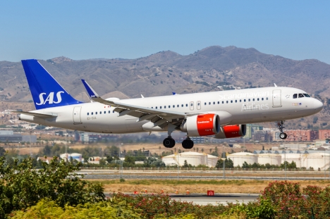 Avisningsvätska i ventilationssystemet misstänks vara orsaken till att flera ombord på ett SAS-flyg från Málaga blivit akut illamående. (Arkivbild)