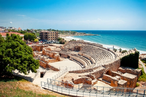 Tarragona ligger söder om Barcelona, på Costa Dorada, och har lite av det mesta.