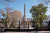 Ett monument vid Plaza Dos de Mayo i Madrid hyllar de som avrättades vid upproret 1808 mot fransmännen.