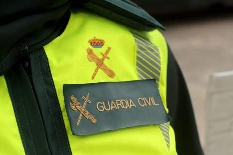 Guardia Civil har i en samordnad aktion gjort 26 tillslag och gripit ett 20-tal personer.