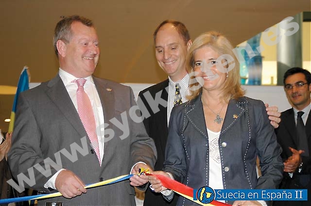Sveriges ambassadör Anders Rönquist och Fuengirolas borgmästare Esperanza Oña invigde 