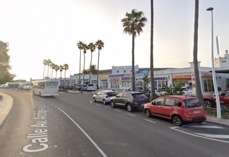 Avenida del Archipiélago är en av huvudgatorna i Playa Blanca. Foto: Google Maps
