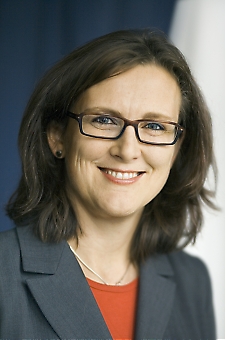 Sveriges EU-minister Cecilia Malmström besökte Spanien 13 och 14 november. Hon har själv bott i Barcelona och vill jobba för ett ökat samarbete mellan länderna. ”Särskilt viktigt är det då Spanien tar över ordförandeskapet i EU efter Sverige i januari 2010”.