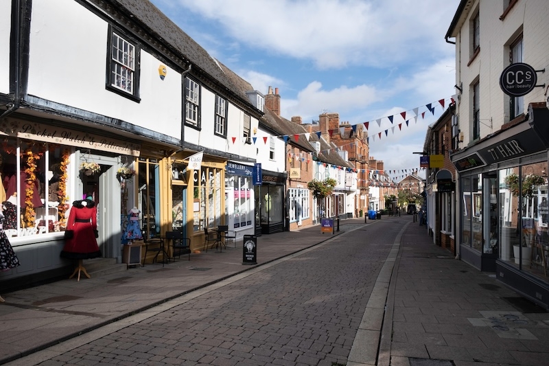 Bury St Edmunds i sydöstra England - en skärmfri plats med självständighetsträning för bloggarens son.