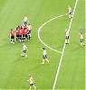 Det blev till slut spanjorerna som hade anledning att fira, som här där de spanska spelarna kramas om efter 1-0 målet. Foto: Sebastian Husmark