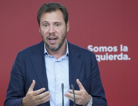 Transportministern Óscar Puente avskriver inte möjligheten att kopparstölden varit ett avsiktligt sabotage av pendeltågstrafiken i Katalonien.