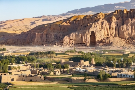Dådet inträffade i Bamiyan, som ligger 13 kilometer nordväst om huvudstaden Kabul.