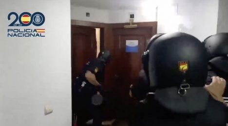 Vid tillslagen i Málaga greps sammanlagt 25 personer. Foto: Policía Nacional