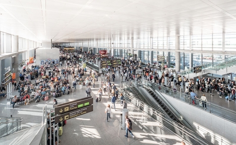 Vänthallen i terminal 3 på Málaga flygplats.