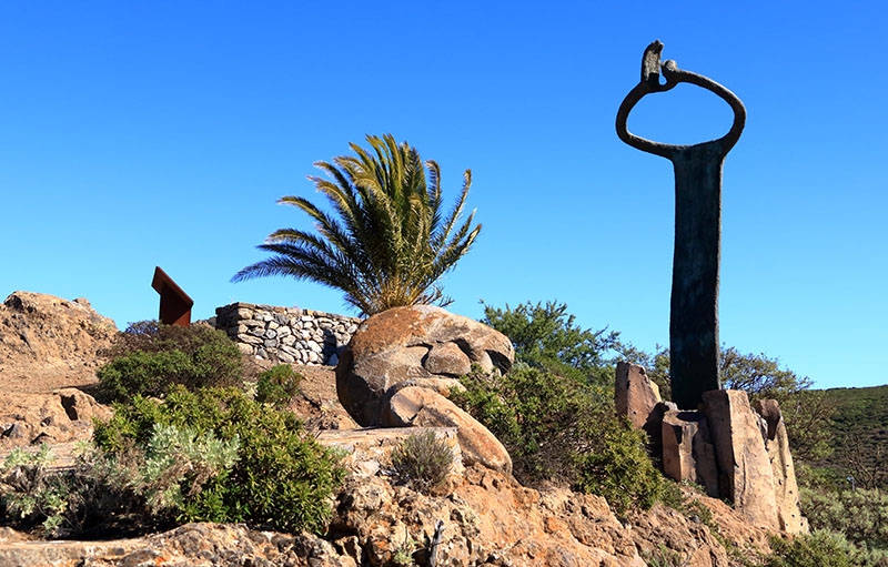 Monument på La Gomera som hyllar det lokala visselspråket.