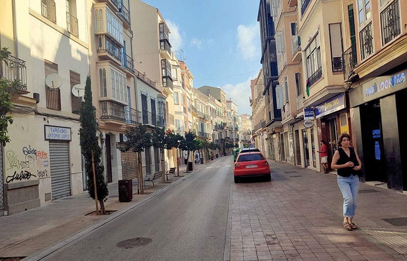 Calle Carretería symboliserar tydligt förändringen i Málaga, både på bostadsfronten och i butiksutbudet. Foto: Eva Téllez Valle