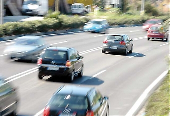 Trafikdöden är omfattande i Spanien. Förra året dödades 2 741 personer på de spanska vägarna. Men det går på rätt håll. Olycksstatistiken minskar drastiskt, tio procent på riksnivå bara mellan 2006 och 2007, och hela 25 procent i Málagaprovinsen. Det stora problemet är moped- och motorcykelolyckor.