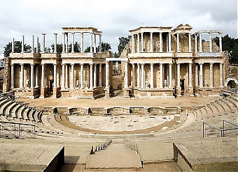 På den kända romerska teatern i Mérida har framförts allt från antika dramer till Club Nórdicos lokalrevy..!