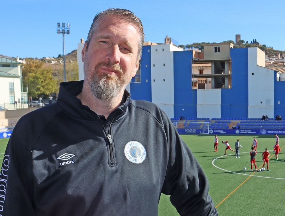 Jesper Norberg har bland annat jobbat med idrottsgymnasier i Brasilien och har egna barn i Svenska skolan i Fuengirola.