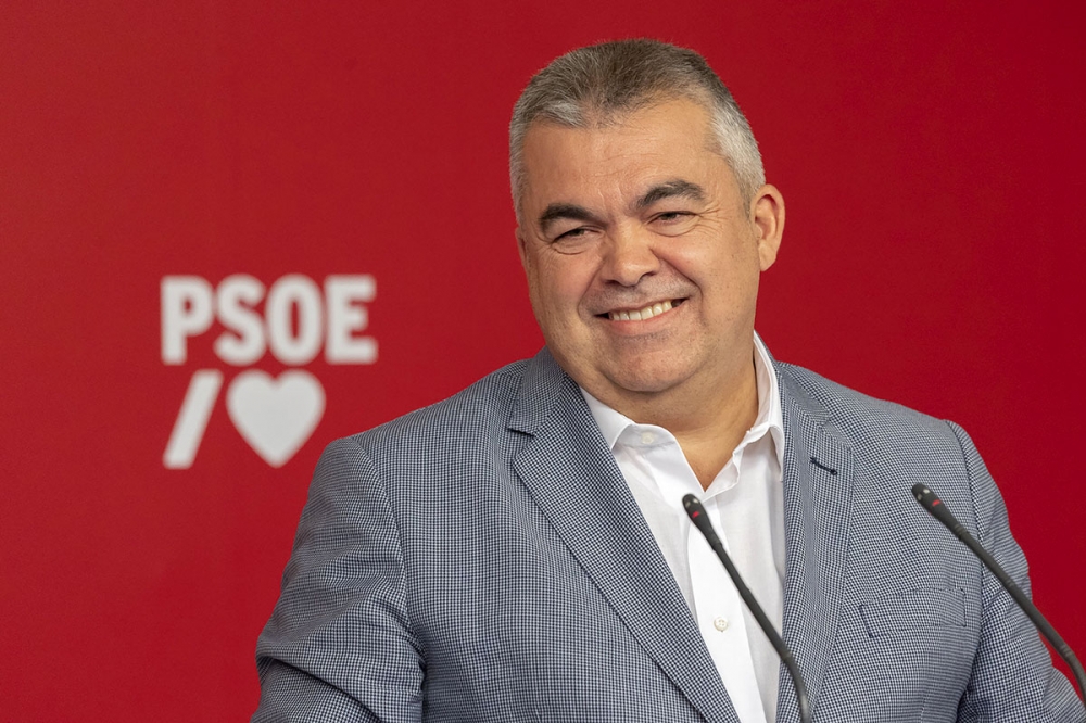 Cerdán annonserade sin avgång både som socialistisk partisekreterare och parlamentsledamot bara timmar efter att en komprometterande polisrapport offentliggjorts.