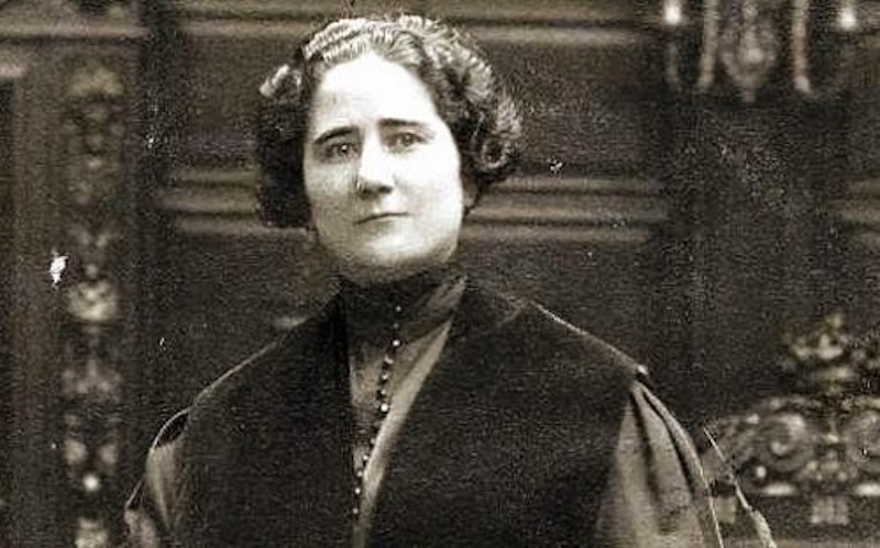 Chat GPT föreslår bloggaren Clara Campoamor som historisk gestalt att identifiera sig med.
