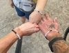 Under sin resa har de pratat med en mängd människor om psykisk ohälsa och delat ut armband för Aldrig Ensam.