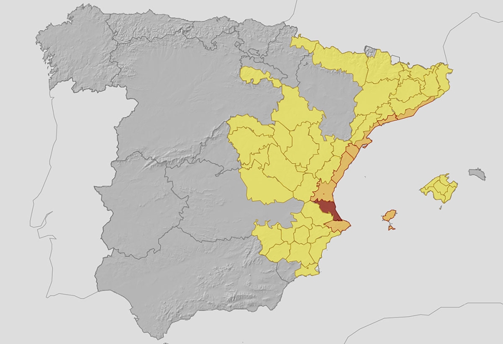 Röd varning har utfärdats för Valencias sydkust, där lokala skyfall på över 180 millimeter kan inträffa inom tolv timmar, samtidigt som andra regioner i östra Spanien också påverkas av ovädret Alice. Karta: Aemet