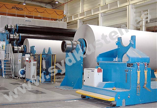 På Holmen Papers fabrik i Madrid tillverkas årligen 460 000 ton papper som används till tidningar och magasin som El País och Tiempo