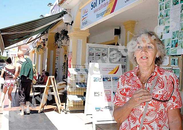 Enligt Lil da Costa Valentim ägs 90 procent av verksamheterna i Los Jarales av britter. Det allra flesta talar knappt ett ord spanska. ”Spanjorerna borde värna bättre om sitt språk och sin kultur. Det skulle vara obligatoriskt att åtminstone anställa spansktalande personal om du öppnar butik eller restaurang i Spanien.”