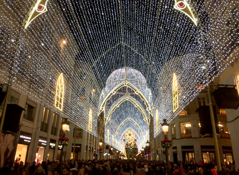 Calle Larios i Málaga kommer återigen att bli stadens centrala samlingsplats under den kommande julperioden, då årets ljusshow tänds den 28 november.