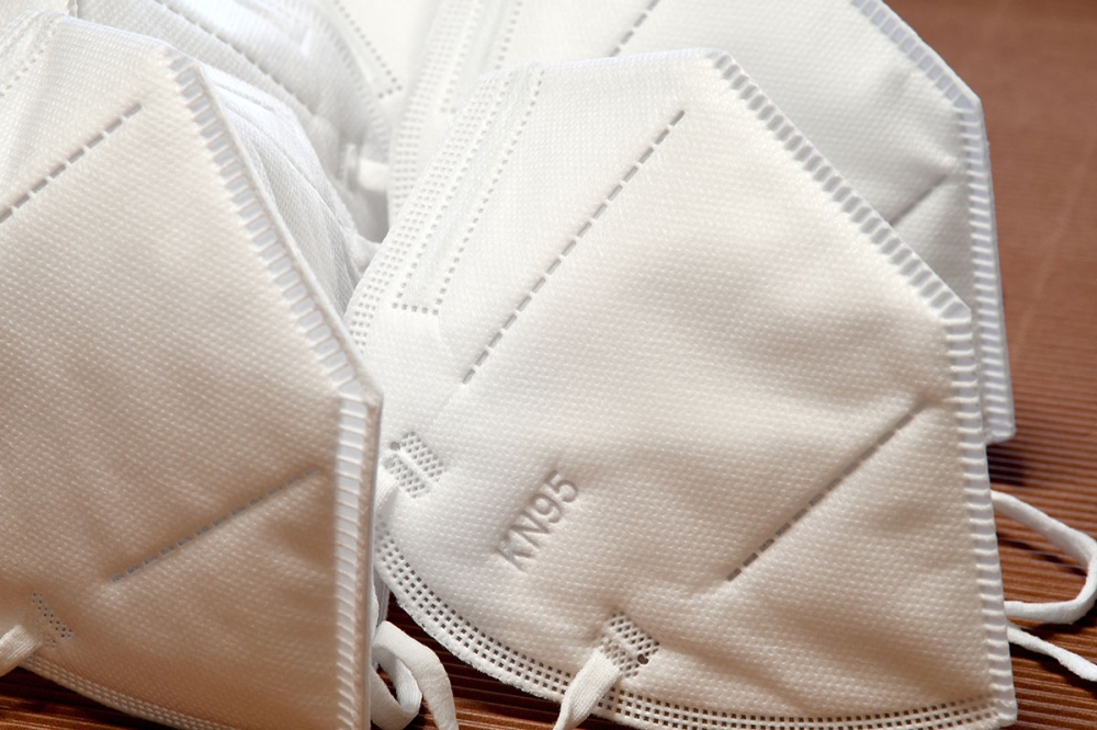 Misstänkta provisioner och penningtvätt ska ha förekommit i samband med pandemiinköp och byggprojekt.