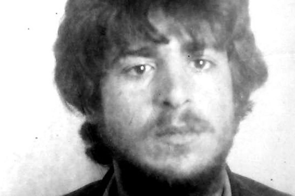 Nästan femtio år efter skotten i Málaga får García Caparrós systrar tillgång till den hemliga parlamentsutredningen om broderns död.